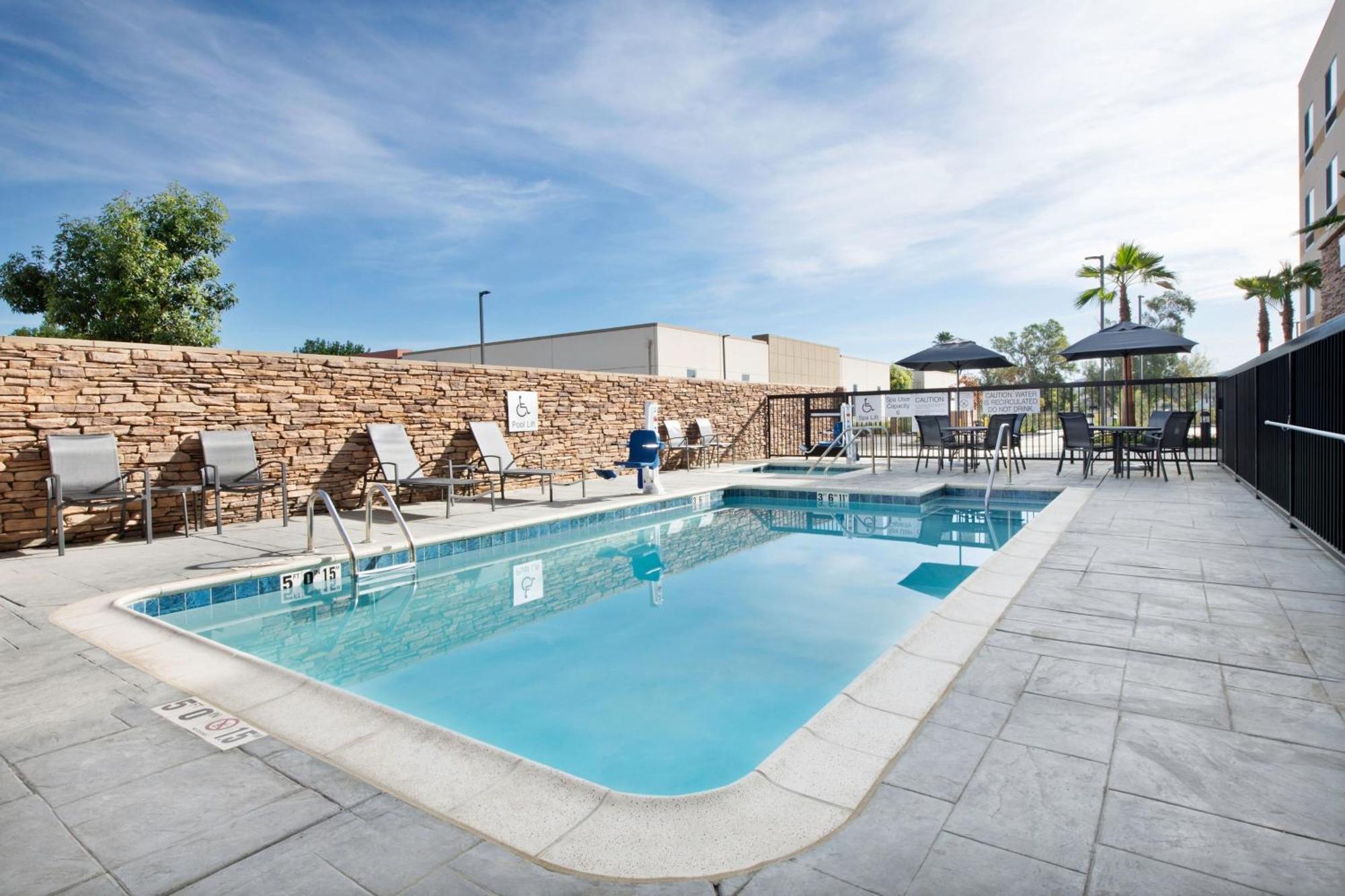 Fairfield By Marriott Inn & Suites Chino Exterior foto